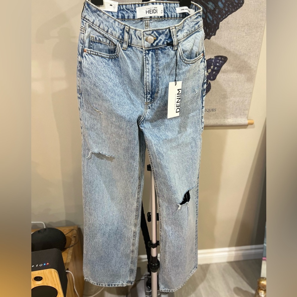 Dynamite Heidi Light Blue Distressed Jeans
